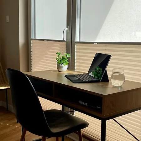 W Pelni Wyposazony Z Dwoma Ogrodkami I Miejscem Postojowym Dla Elektryka. アパート Jastrzębia Góra